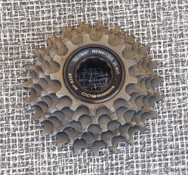 6 speed 13-23 Shimano 600 MF-6208 freewheel Japan