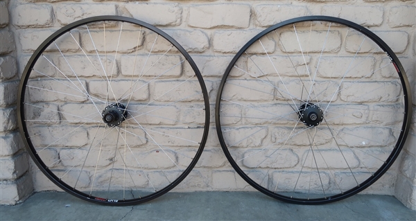 29" SunRims CR18 rims Shimano Hubs wheelset