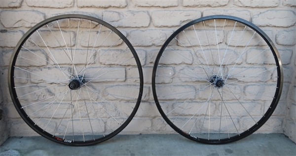 26" SunRims Rhyno Lite rims Shimano Derore LX hub 9 speed wheelset