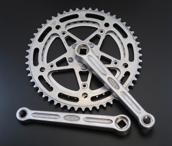 170mm x 122/50.4 bcd Stronglight 49D crankset 52/40