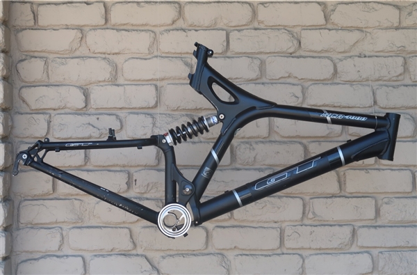 19" GT XCR 4000 Full Suspencion Mountain Bike frame