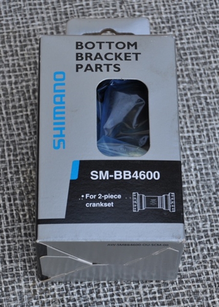 English thread Shimano SM-BB4600 outboard bottom bracket NEW