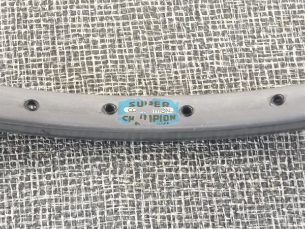 27" x 48h x 20mm Super Champion Competition single wall schrader tandem rim France