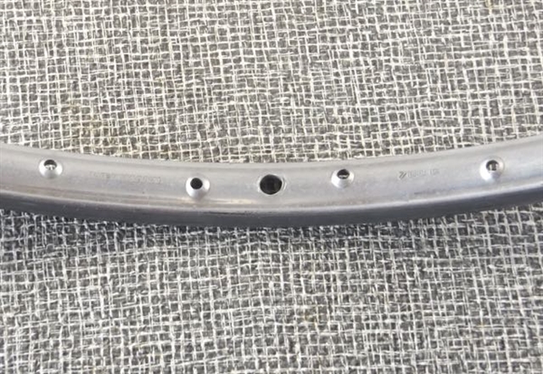 700c x 36h x 24mm Weinmann single wall schrader rim Belgium knurled