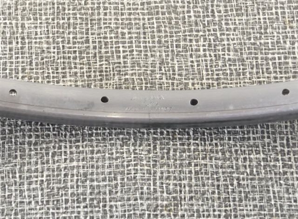 27" x 36h x 22mm Rigida 27 x 1-1/4 single wall schrader rim France