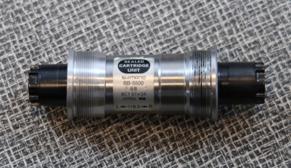 English thread Shimano 105 BB-5500 68 x 113 Octalink bottom bracket