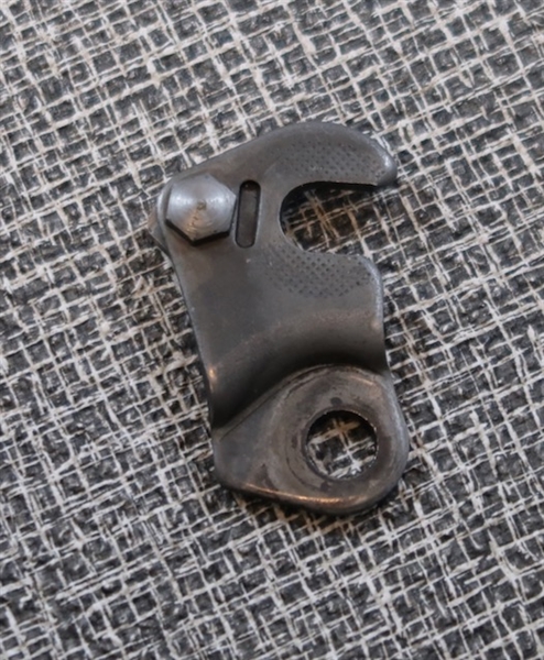 steel rear derailleur hanger w/ mounting mounting bolt non-threaded