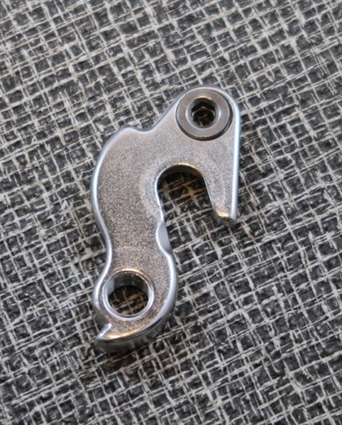 aluminum rear derailleur hanger w/ mounting bolt