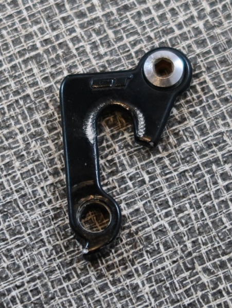 GT aluminum rear derailleur hanger w/ mounting bolt