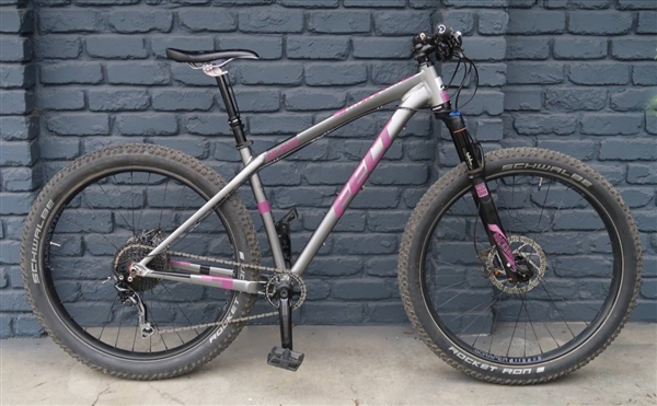 Medium Felt Surplus Hardtail 27.5 Wheel Mountain Bike 5'8-6'0 Like New