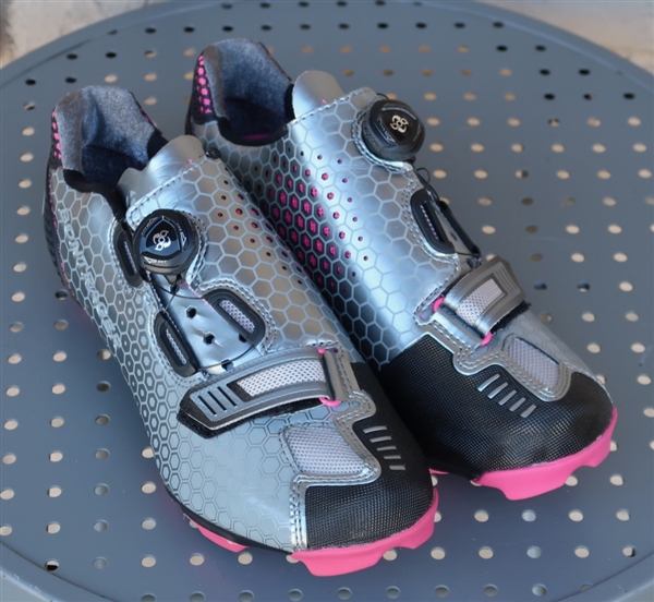 US 9.5/EU 41 Bontrager Tinari womens mountain shoe quicksilver NEW