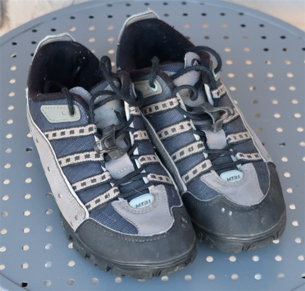 US 8.5W/EU 39W Shimano SH-MT31 Womens mountain shoe