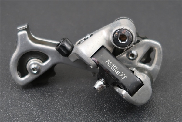 6 Speed Shimano Deore XT RD-M730 long cage rear derailleur