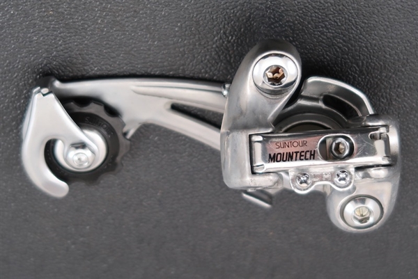 Suntour Mountech RD-5500 long cage rear derailleur vintage