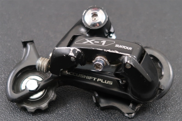 8 Speed Suntour X-1 long cage rear derailleur