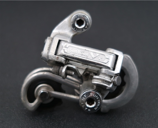 Suntour VX RD-2300 Medium Cage Rear Derailleur  Vintage