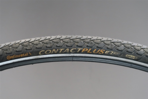 700 x 28c Continental Contact Plus road tire