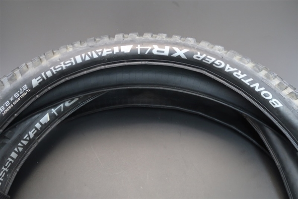 27.5 x 2.8" Bontrager XR4 Team Issue tubeless ready folding mountain bike tires pair