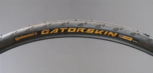 650c x 23c Continental Gatorskin road tire NEW