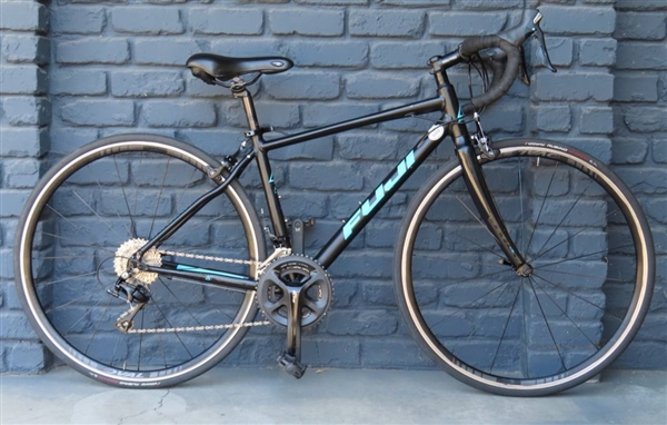 47cm Fuji Finest LE Full Shimano 105 Road Bike 5'0-5'3 - $585